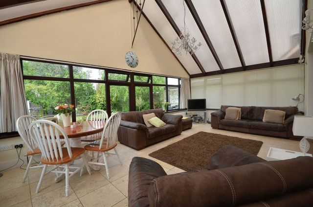  Image of 3 bedroom Detached house for sale in Birchwood Drive Hambleton Poulton-Le-Fylde FY6 at Birchwood Drive Hambleton Poulton-Le-Fylde, FY6 9AQ