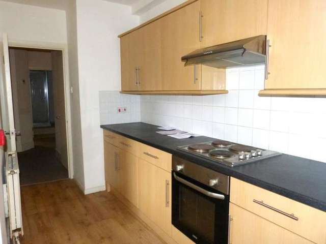  Image of 1 bedroom Apartment to rent in Cornwallis Terrace Hastings TN34 at 16 Cornwallis Terrace  HASTINGS, TN34 1EB