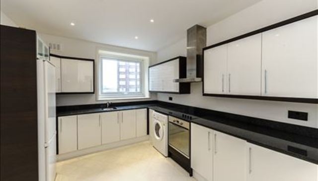 Image of Apartment to rent in Park Road London NW8 at Park Road  London, NW8 7HY
