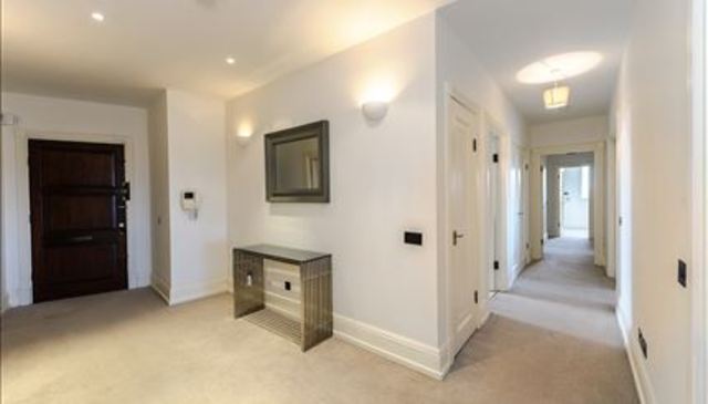  Image of Apartment to rent in Park Road London NW8 at Park Road  London, NW8 7HY