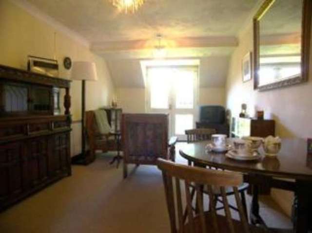  Image of 1 bedroom Flat for sale in Norwich Road Ipswich IP1 at 174 Norwich Road Ipswich Ipswich, IP1 2QX