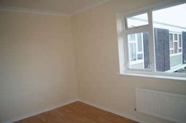  Image of 2 bedroom Flat to rent in Westminster Road Ellesmere Port CH65 at Westminster Road  Ellesmere Port, CH65 2EE
