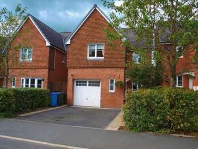  Image of 4 bedroom Detached house to rent in Keswick Street Rochdale OL11 at Keswick Street Castleton Rochdale, OL11 3AG