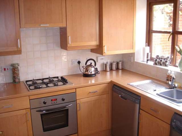  Image of 3 bedroom End of Terrace to rent in Deacon Place Middleton Milton Keynes MK10 at Deacon Place Middleton Milton Keynes, MK10 9FS