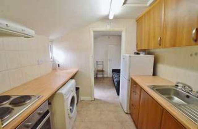  Image of 3 bedroom Flat to rent in Homerton High Street London E9 at Homerton High Street  London, E9 6AS