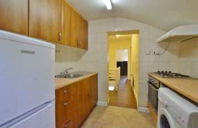  Image of 3 bedroom Flat to rent in Homerton High Street London E9 at Homerton High Street  London, E9 6AS