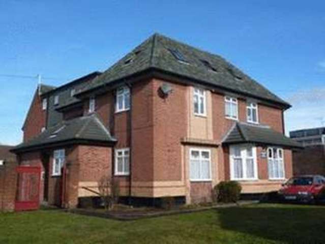  Image of 1 bedroom Flat to rent in Queen Street Kidderminster DY10 at Queen Street  Kidderminster, DY10 2NJ