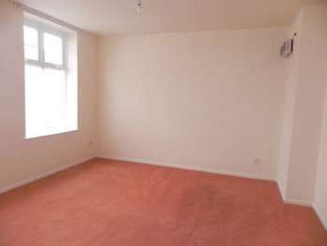  Image of 1 bedroom Flat to rent in Queen Street Kidderminster DY10 at Queen Street  Kidderminster, DY10 2NJ