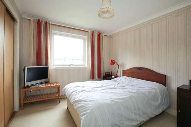  Image of 2 bedroom Flat for sale in Murrayfield Road Edinburgh EH12 at Murrayfield Road  Edinburgh, EH12 6ER