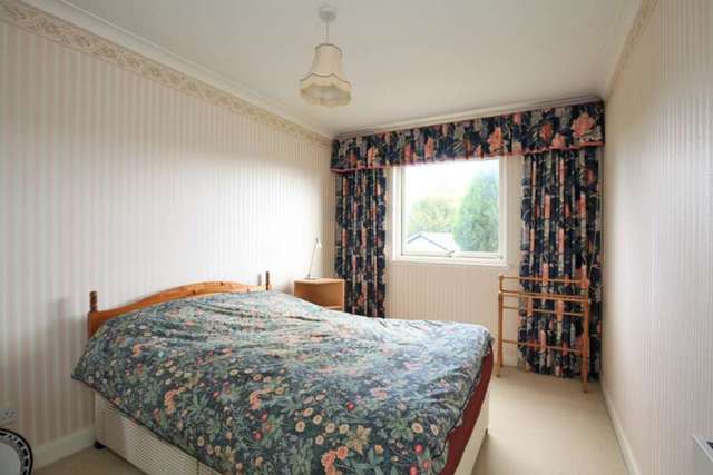  Image of 2 bedroom Flat for sale in Murrayfield Road Edinburgh EH12 at Murrayfield Road  Edinburgh, EH12 6ER