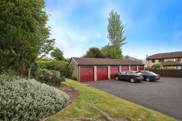  Image of 2 bedroom Flat for sale in Murrayfield Road Edinburgh EH12 at Murrayfield Road  Edinburgh, EH12 6ER