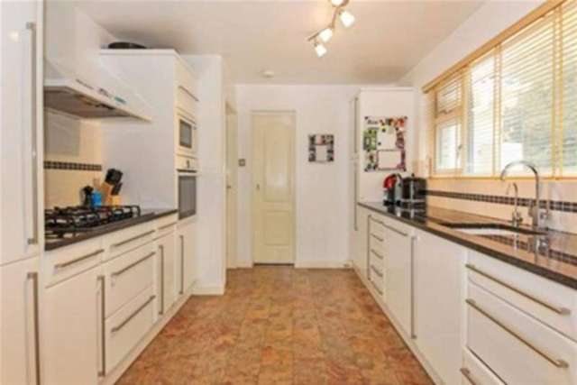  Image of 5 bedroom Detached house to rent in Sandy Way Bournemouth BH10 at Bournemouth, BH10 7DL
