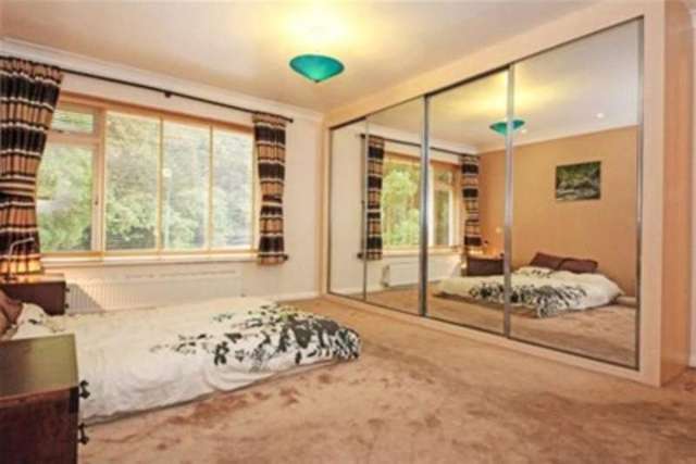  Image of 5 bedroom Detached house to rent in Sandy Way Bournemouth BH10 at Bournemouth, BH10 7DL