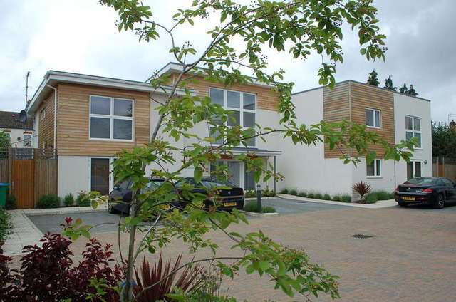  Image of 1 bedroom Flat to rent in Burcham Close Hampton TW12 at Percy Road  Hampton, TW12 2EP