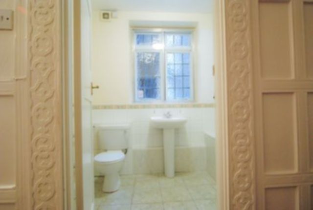  Image of 5 bedroom House Share to rent in Finchley Road London NW2 at Hampstead NW2 London, NW2 2PH