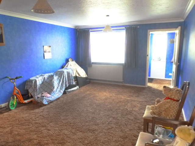  Image of 2 bedroom Semi-Detached house for sale in Nightingale Road Selsdon South Croydon CR2 at South Croydon Selsdon, CR2 8PT