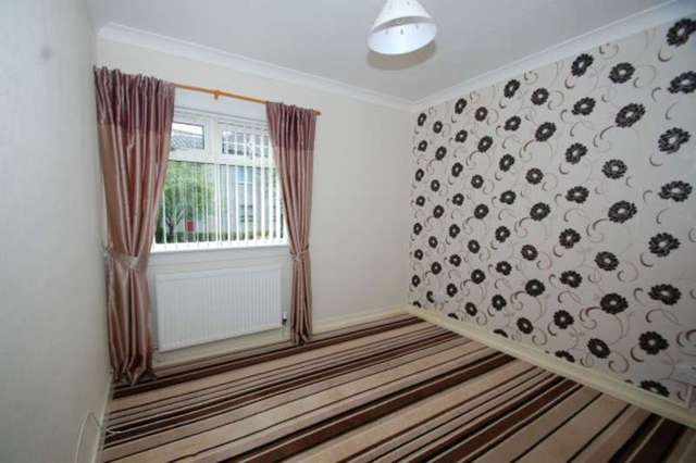  Image of 3 bedroom Flat for sale in Moulin Circus Glasgow G52 at 60 Moulin Circus  Glasgow, G52 3LD