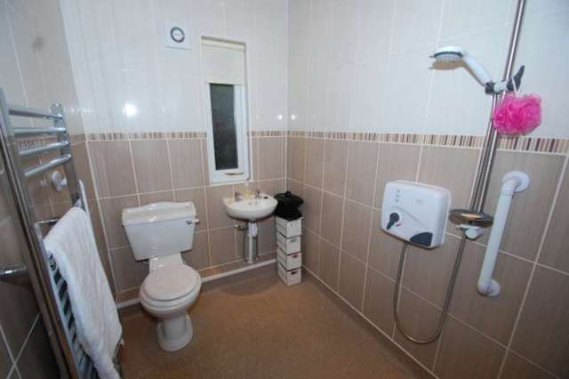  Image of 3 bedroom Flat for sale in Moulin Circus Glasgow G52 at 60 Moulin Circus  Glasgow, G52 3LD