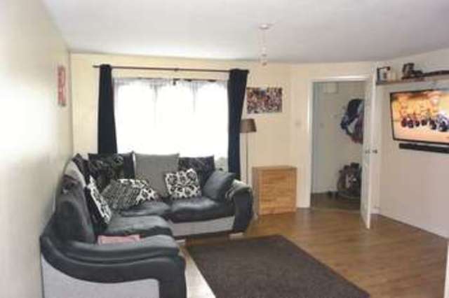  Image of 3 bedroom Terraced house to rent in Aberdeen Close St. Blazey Par PL24 at Aberdeen Close St. Blazey Par, PL24 2AX