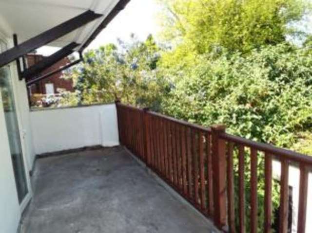  Image of 1 bedroom Flat for sale in Addington Road Selsdon South Croydon CR2 at South Croydon  Selsdon, CR2 8LH