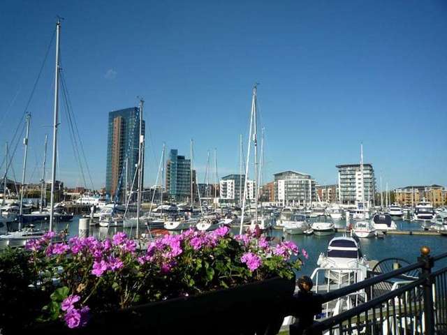  Image of 2 bedroom Flat to rent in Ocean Way Ocean Village Southampton SO14 at Ocean Way Southampton Hampshire, SO14 3LF