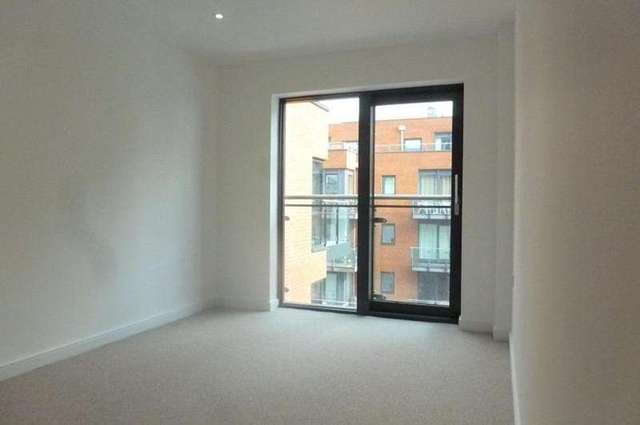  Image of 2 bedroom Flat to rent in Ocean Way Ocean Village Southampton SO14 at Ocean Village Southampton Northam, SO14 3LJ