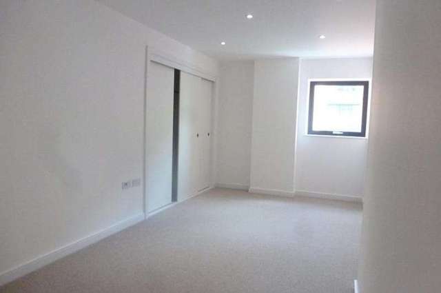  Image of 2 bedroom Flat to rent in Ocean Way Ocean Village Southampton SO14 at Ocean Village Southampton Northam, SO14 3LJ