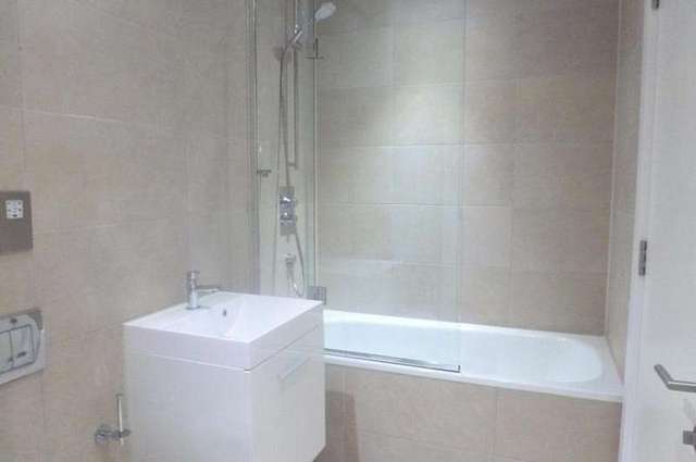  Image of 2 bedroom Flat to rent in Ocean Way Ocean Village Southampton SO14 at Ocean Village Southampton Northam, SO14 3LJ