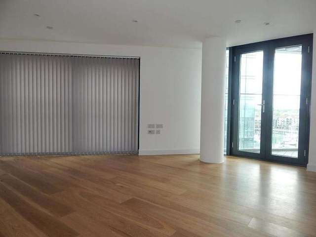  Image of 2 bedroom Flat to rent in Canute Road Southampton SO14 at Ocean Way Southampton Hampshire, SO14 3FH