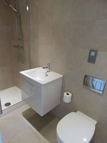  Image of 2 bedroom Flat to rent in Canute Road Southampton SO14 at Ocean Way Southampton Hampshire, SO14 3FH