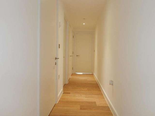  Image of 2 bedroom Flat to rent in Canute Road Southampton SO14 at Ocean Way Southampton Hampshire, SO14 3FH