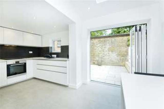  Image of 5 bedroom Terraced house to rent in Albion Road London N16 at Stoke Newington London Newington Green, N16 9PJ