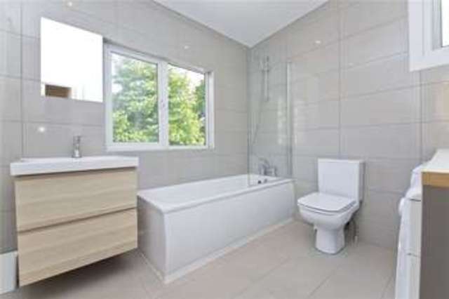  Image of 5 bedroom Terraced house to rent in Albion Road London N16 at Stoke Newington London Newington Green, N16 9PJ