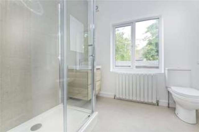  Image of 5 bedroom Terraced house to rent in Albion Road London N16 at Stoke Newington London Newington Green, N16 9PJ