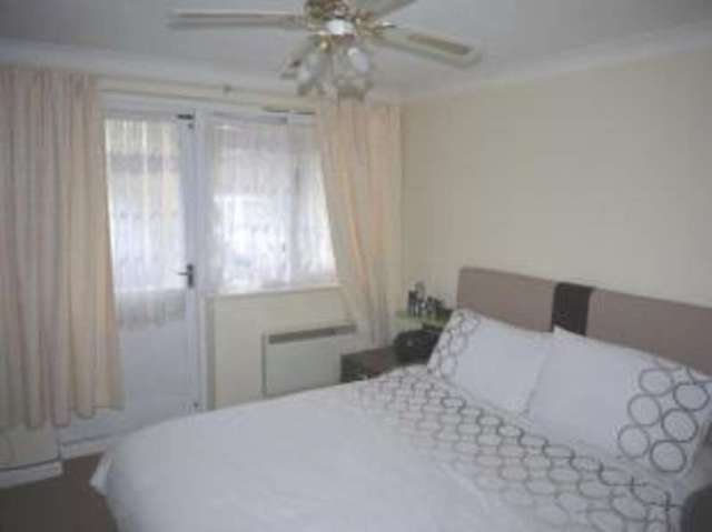  Image of 1 bedroom Flat for sale in Dering Road Ashford TN24 at 12-18 Dering Road Ashford Ashford, TN24 8DB