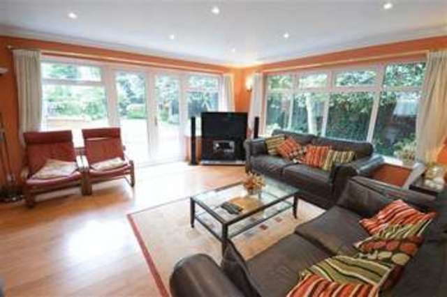  Image of 5 bedroom Detached house for sale in Appletree Close Allerton Liverpool L18 at Appletree Close Allerton Liverpool, L18 9XN