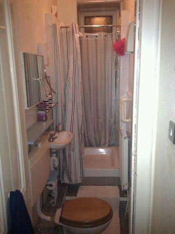  Image of 1 bedroom Flat to rent in Apsley Street Glasgow G11 at Thornwood Glasgow Glasgow, G11 7SN