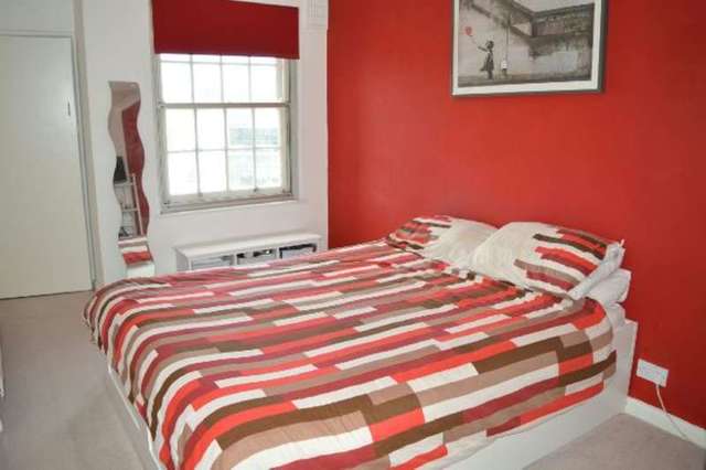  Image of 1 bedroom Flat for sale in Arcade Parade Elm Road Chessington KT9 at Arcade Parade  Chessington, KT9 1AB