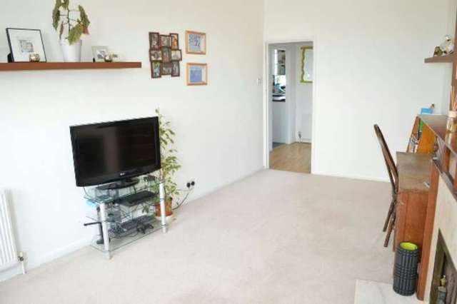  Image of 1 bedroom Flat for sale in Arcade Parade Elm Road Chessington KT9 at Arcade Parade  Chessington, KT9 1AB