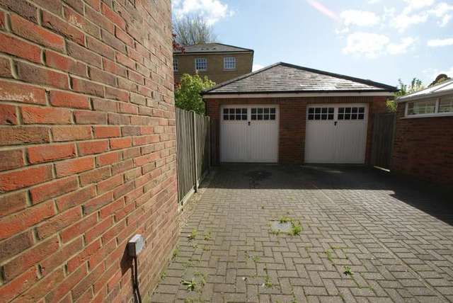  Image of 4 bedroom Detached house to rent in Ardent Avenue Walmer Deal CT14 at Ardent Avenue  Deal, CT14 7UE