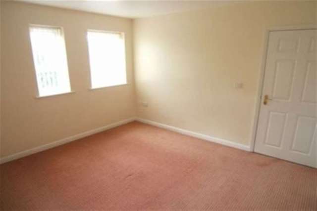  Image of 2 bedroom Flat to rent in Chaloner Green Wakefield WF1 at Wakefield, WF1 4SQ