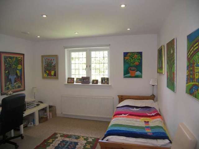  Image of 5 bedroom Detached house to rent in Ashley Road Thames Ditton KT7 at Ashley Road  Thames Ditton, KT7 0NJ