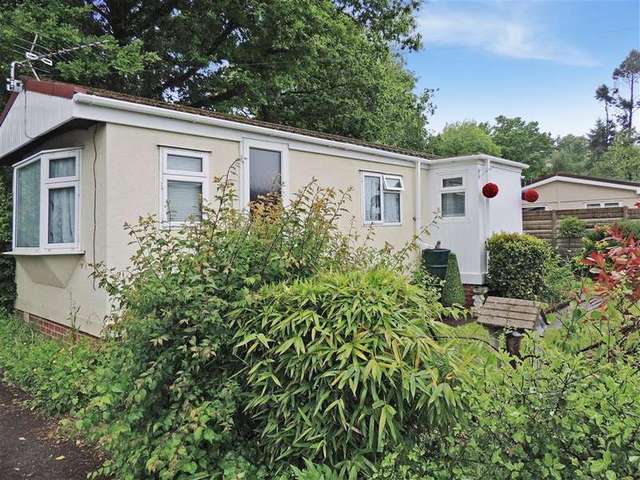  Image of 2 bedroom Detached house for sale in Orchard Mobile Home Park Ashurst Drive Tadworth KT20 at Box Hill Tadworth Tadworth, KT20 7LP