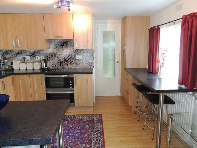  Image of 2 bedroom Detached house for sale in Orchard Mobile Home Park Ashurst Drive Tadworth KT20 at Box Hill Tadworth Tadworth, KT20 7LP