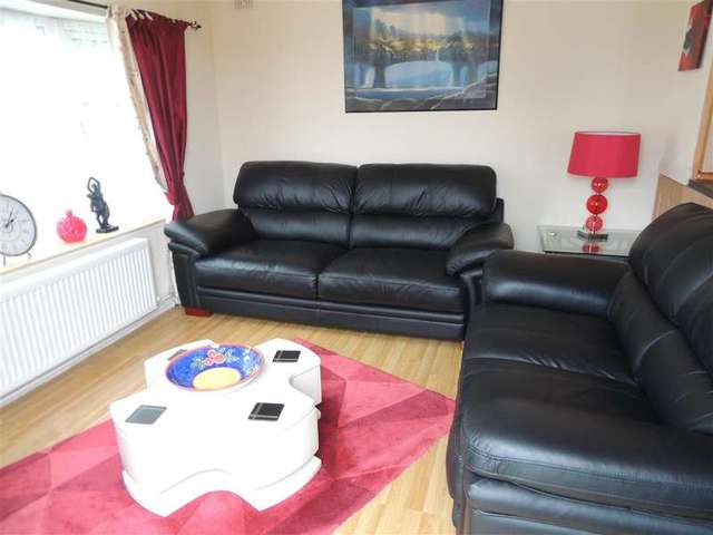  Image of 2 bedroom Detached house for sale in Orchard Mobile Home Park Ashurst Drive Tadworth KT20 at Box Hill Tadworth Tadworth, KT20 7LP