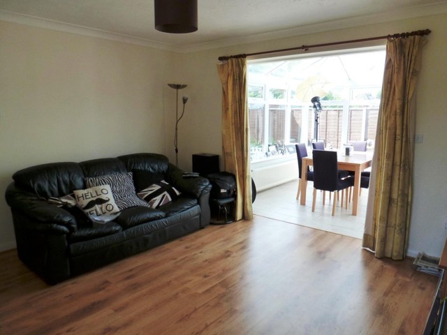  Image of 2 bedroom Detached house to rent in Atherton Close Shalford Guildford GU4 at Shalford  Guildford, GU4 8HZ