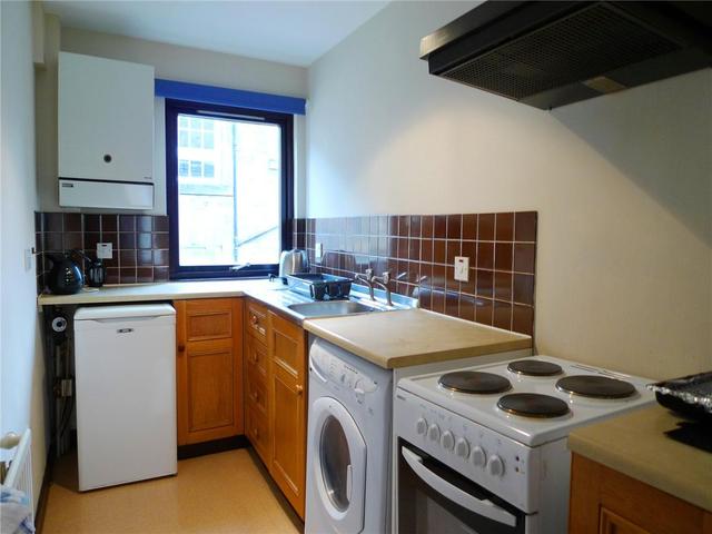  Image of 1 bedroom Flat to rent in Atholl Crescent Lane Edinburgh EH3 at West End Edinburgh Edinburgh, EH3 8ET