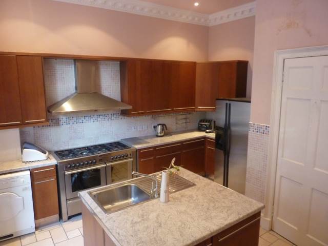  Image of 3 bedroom Flat to rent in Atholl Place Edinburgh EH3 at West End Edinburgh Edinburgh, EH3 8HP