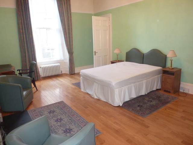  Image of 3 bedroom Flat to rent in Atholl Place Edinburgh EH3 at West End Edinburgh Edinburgh, EH3 8HP