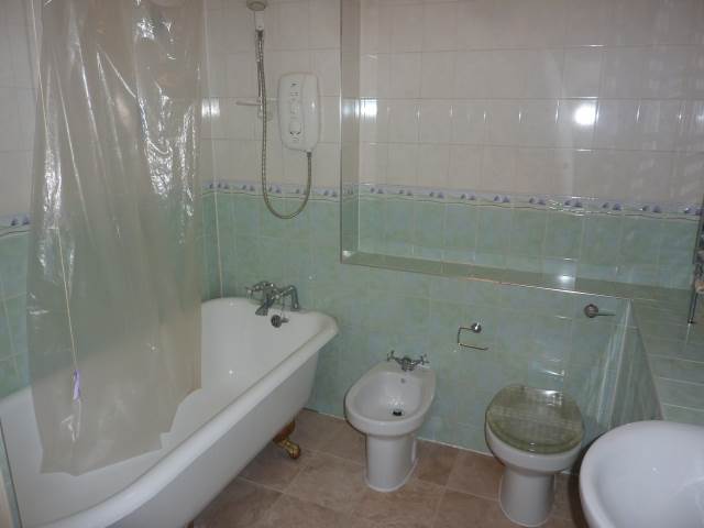  Image of 3 bedroom Flat to rent in Atholl Place Edinburgh EH3 at West End Edinburgh Edinburgh, EH3 8HP